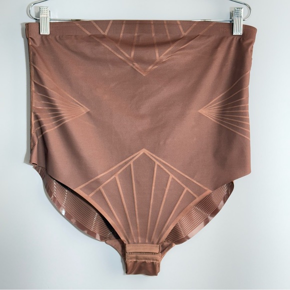 Honeylove Shadow Sculpt High Waist Brief in TOFFEE Plus Size 2X Shapewear Faja - Picture 7 of 15